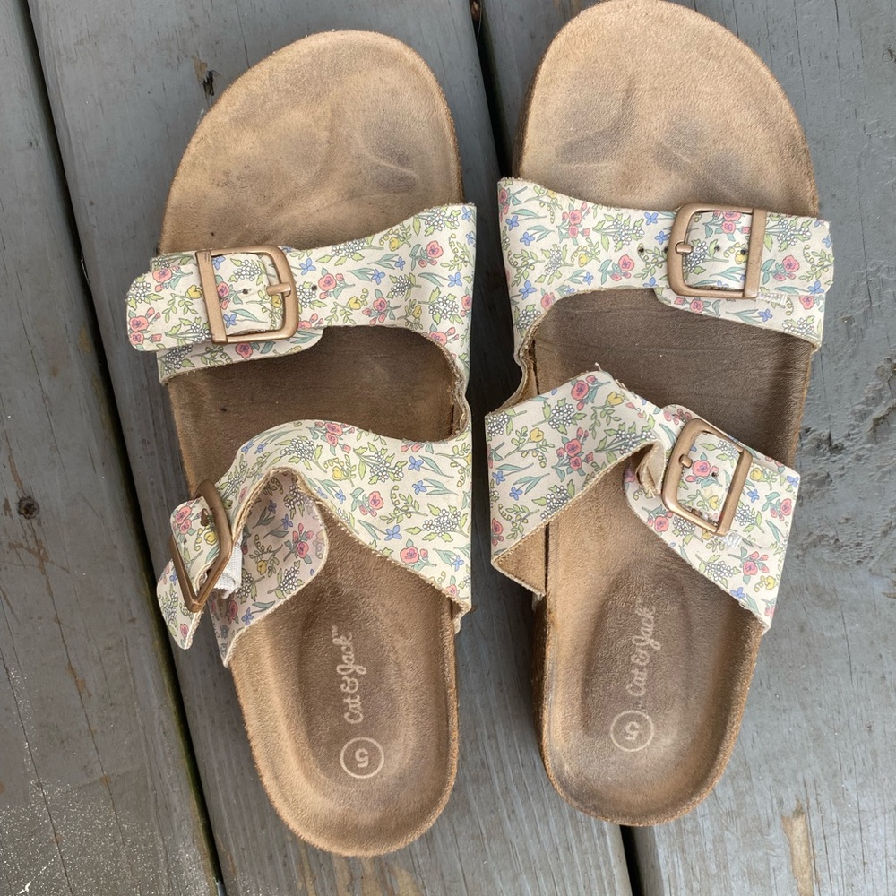 Floral Buckle Sandals Cat and Jack Size 5 Summer
